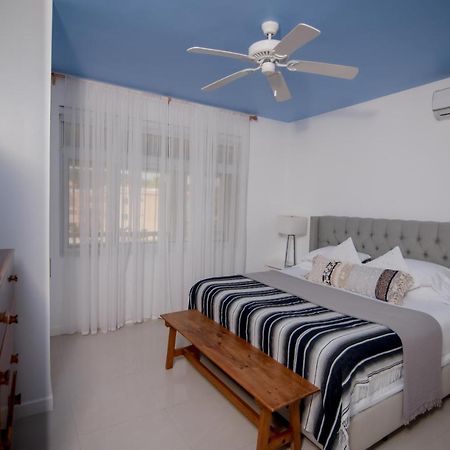 Ocho Rios Penthouse At Whispering Seas 아파트 외부 사진